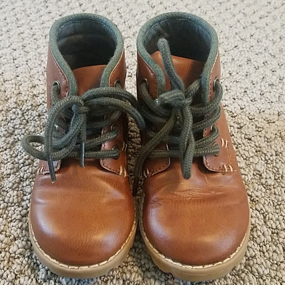 Crazy 8, brown boots